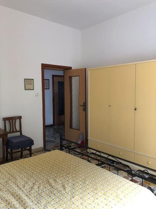 Casa Indipendente Zona Centrale La Maddalena  Bagian luar foto