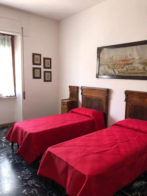 Casa Indipendente Zona Centrale La Maddalena  Bagian luar foto