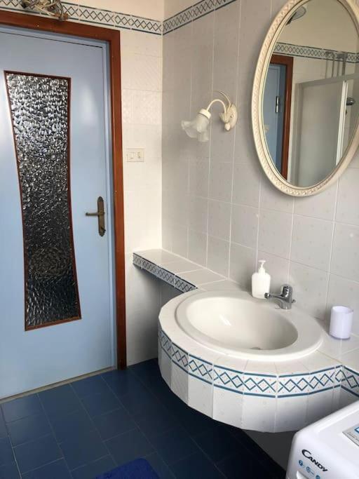 Casa Indipendente Zona Centrale La Maddalena  Bagian luar foto