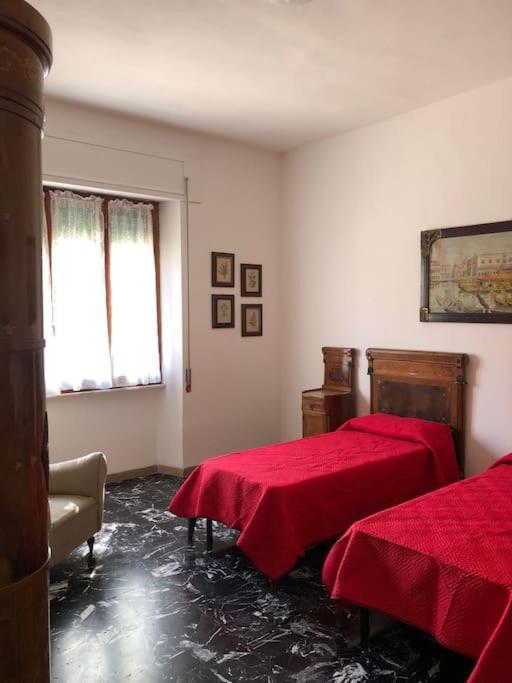 Casa Indipendente Zona Centrale La Maddalena  Bagian luar foto