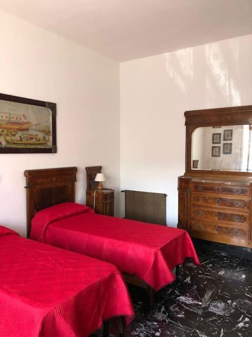 Casa Indipendente Zona Centrale La Maddalena  Bagian luar foto
