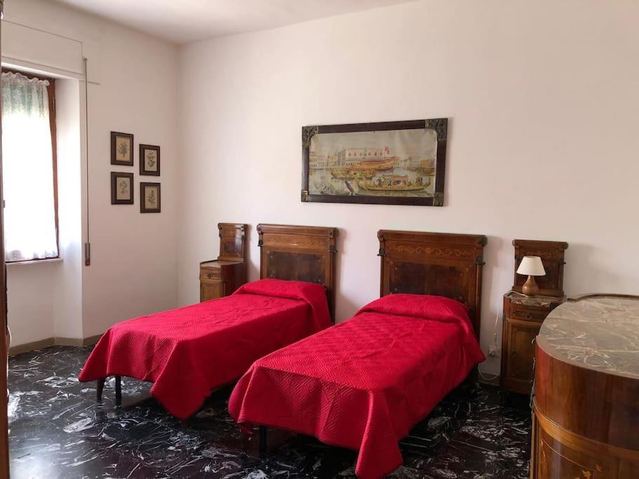 Casa Indipendente Zona Centrale La Maddalena  Bagian luar foto